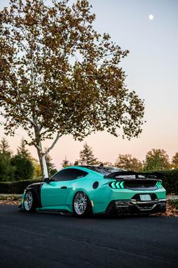 2024 Ford Mustang Dark Horse