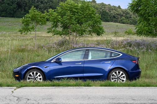Blue 2019 Tesla Model 3 Long Range