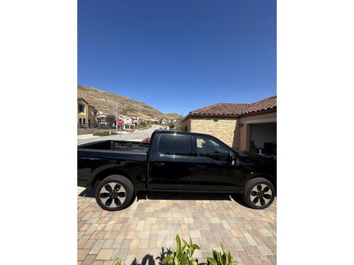 2023 Ford F-150 Lightning Platinum