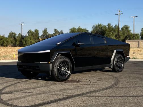 2024 Tesla Cybertruck AWD