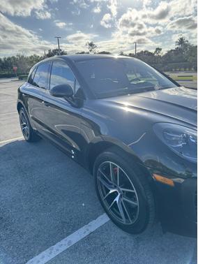 2022 Porsche Macan S