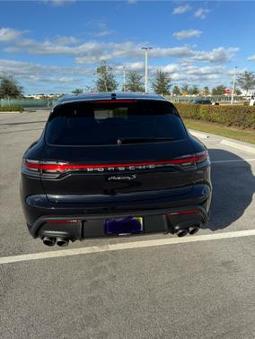 2022 Porsche Macan S