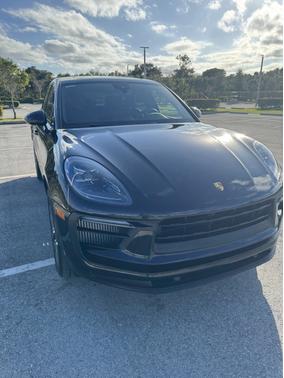2022 Porsche Macan S
