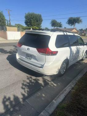 2011 Toyota Sienna XLE