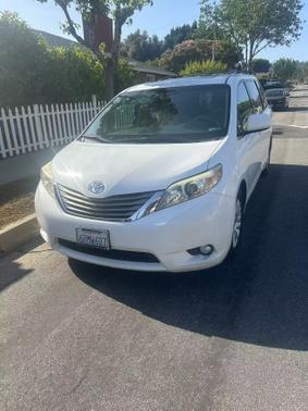 2011 Toyota Sienna XLE