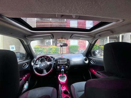 Black 2015 Nissan Juke SV