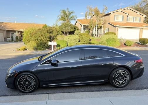 Gray 2024 Mercedes-Benz EQS 580 4MATIC