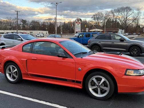 2004 Ford Mustang Mach I