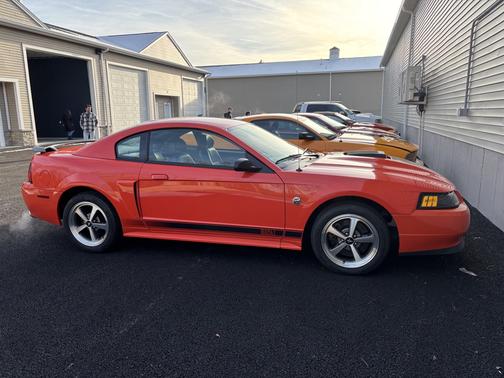 2004 Ford Mustang Mach I
