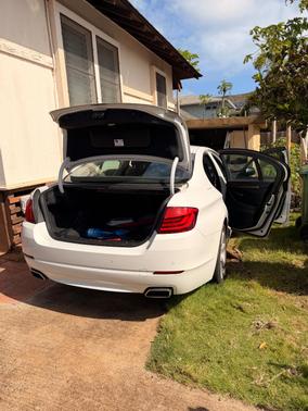 White 2011 BMW 550 i