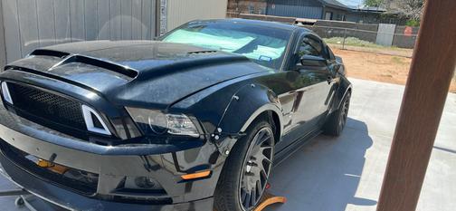 2014 Ford Mustang V6
