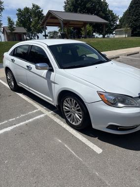 2012 Chrysler 200 Limited