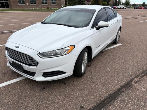 White 2016 Ford Fusion Hybrid S