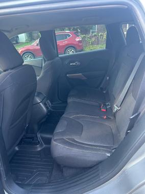 Gray 2017 Jeep Cherokee Latitude