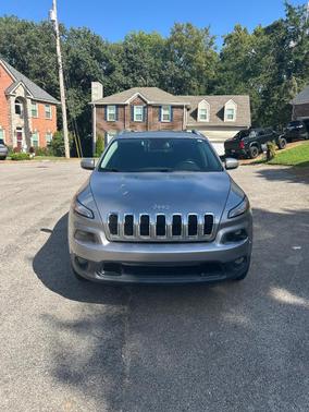 Silver 2017 Jeep Cherokee Latitude
