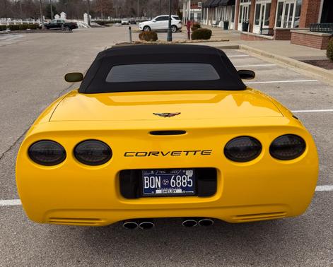 2004 Chevrolet Corvette Base