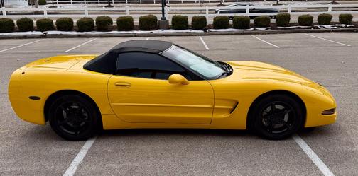 2004 Chevrolet Corvette Base