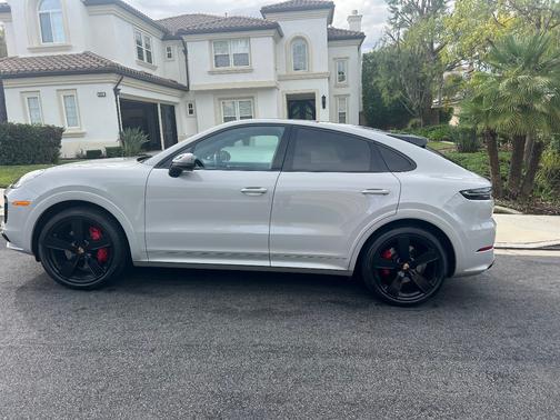 2022 Porsche Cayenne Cayenne GTS