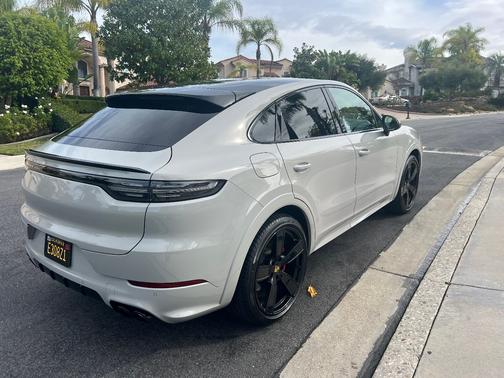 2022 Porsche Cayenne Cayenne GTS