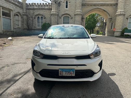 White 2022 Kia Rio S