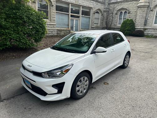 White 2022 Kia Rio S