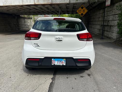 White 2022 Kia Rio S