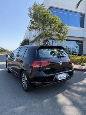 2016 Volkswagen e-Golf SE