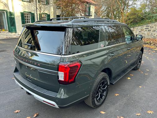 Green 2023 Ford Expedition Timberline