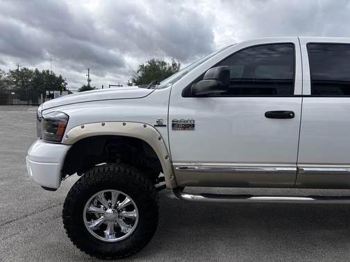 White 2007 Dodge Ram 2500 Laramie Mega Cab