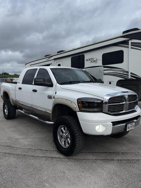 White 2007 Dodge Ram 2500 Laramie Mega Cab