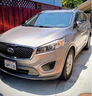 Gray 2017 Kia Sorento LX