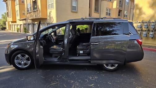 Gray 2012 Honda Odyssey Touring Elite