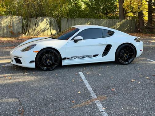 White 2025 Porsche 718 Cayman Cayman Style Edition