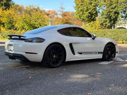 White 2025 Porsche 718 Cayman Cayman Style Edition