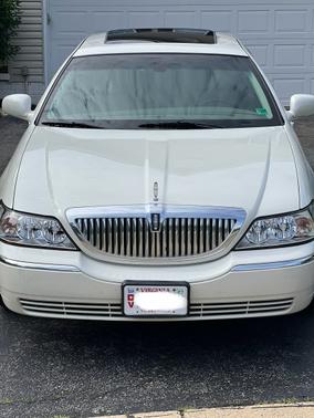 2005 Lincoln Town Car Signature