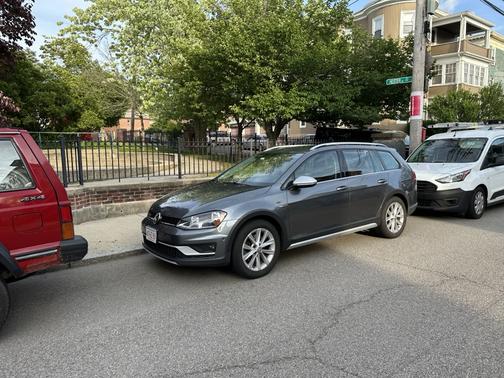 2017 Volkswagen Golf Alltrack TSI SE