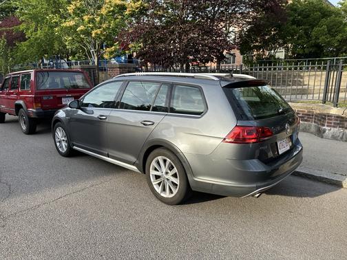2017 Volkswagen Golf Alltrack TSI SE