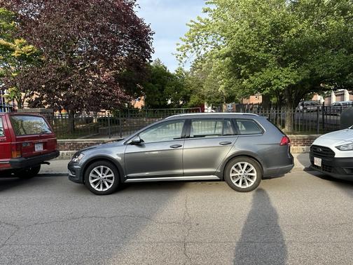 2017 Volkswagen Golf Alltrack TSI SE