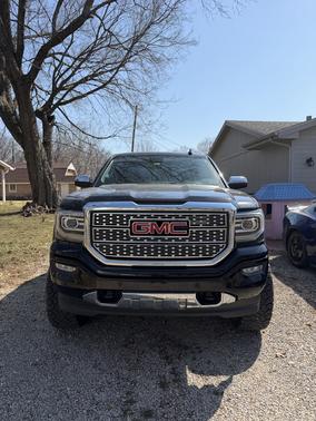 Black 2018 GMC Sierra 1500 Denali