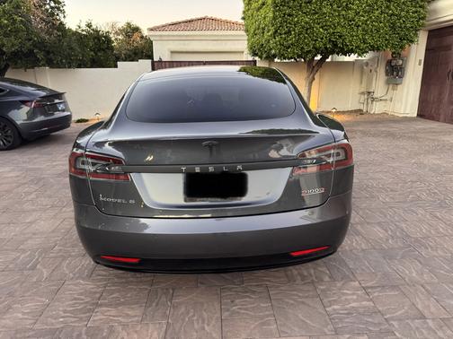 2016 Tesla Model S P100D