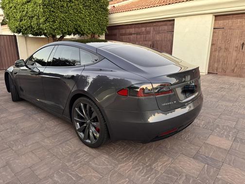 2016 Tesla Model S P100D