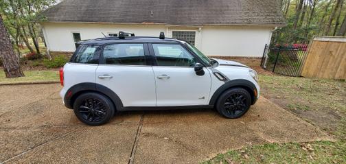 2012 MINI Cooper S Countryman Base