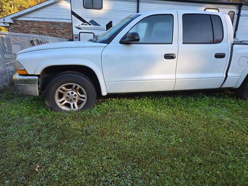 White 2002 Dodge Dakota SLT Quad Cab