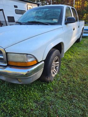 White 2002 Dodge Dakota SLT Quad Cab