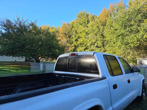 White 2002 Dodge Dakota SLT Quad Cab