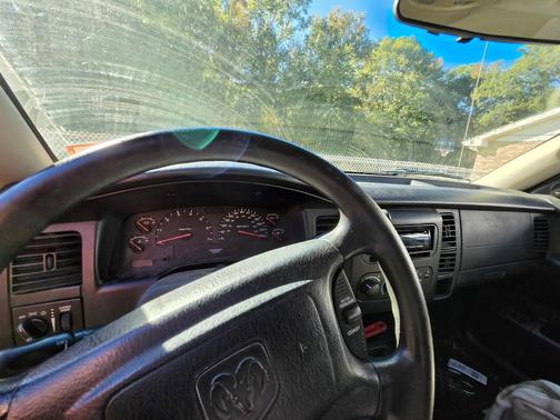White 2002 Dodge Dakota SLT Quad Cab