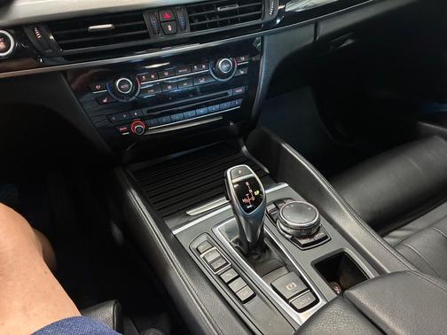 Gray 2016 BMW X6 xDrive50i