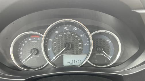 Photo 5 of 10 of 2015 Toyota Corolla LE Plus