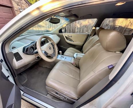 White 2007 Nissan Murano S