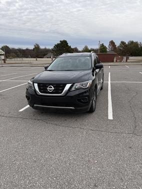 2019 Nissan Pathfinder S